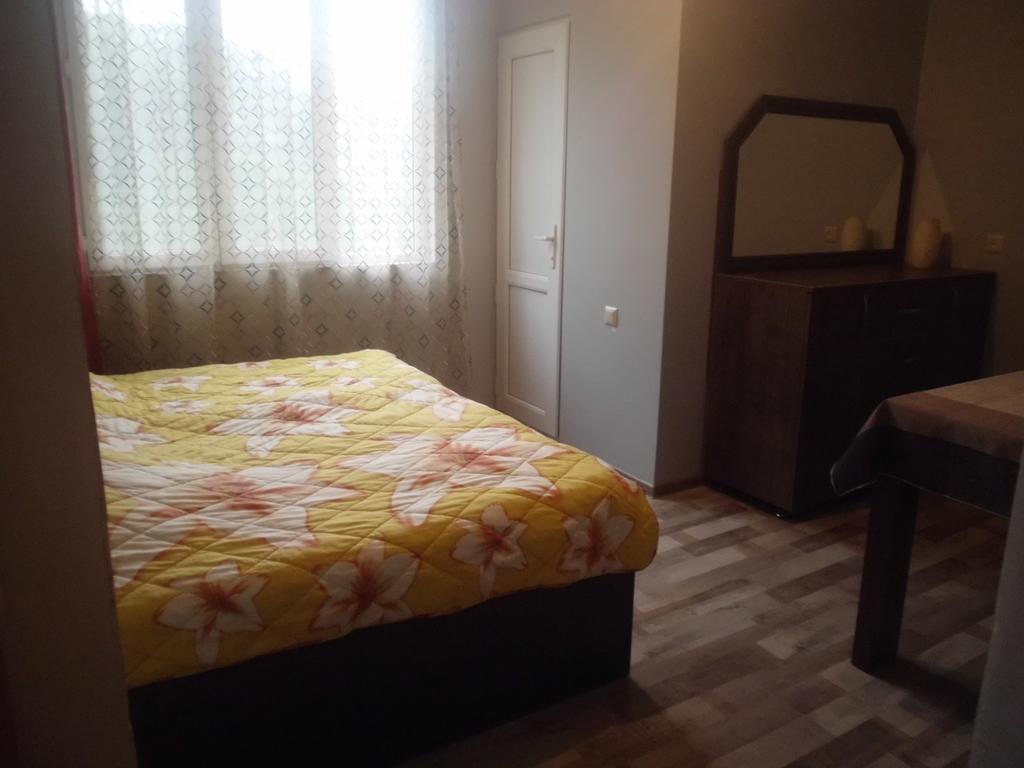 Gulnazi Andria Apartamento Sarpi Exterior foto