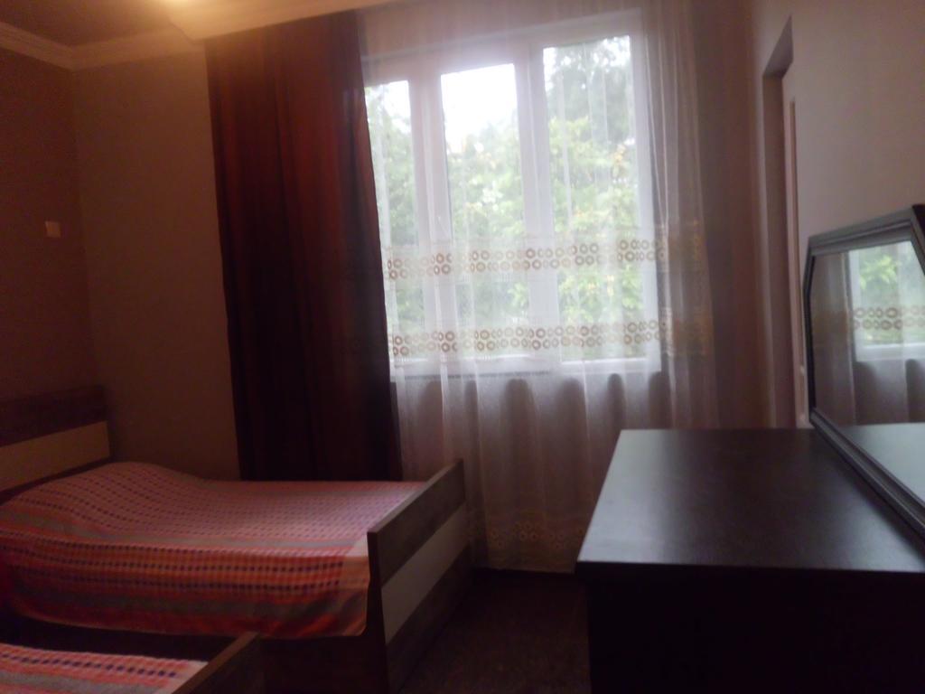 Gulnazi Andria Apartamento Sarpi Exterior foto